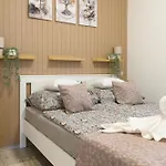 Majoros Garden Apartment *